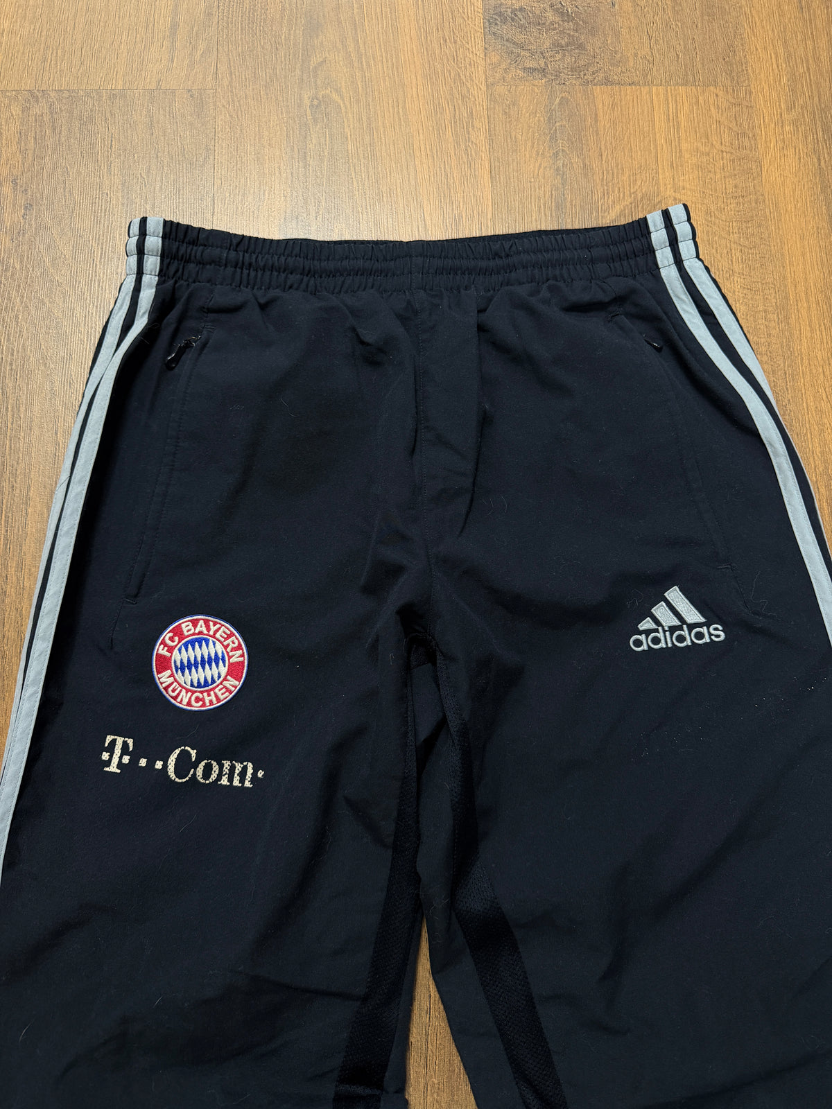 Adidas Bayern Trackpants (M/L)