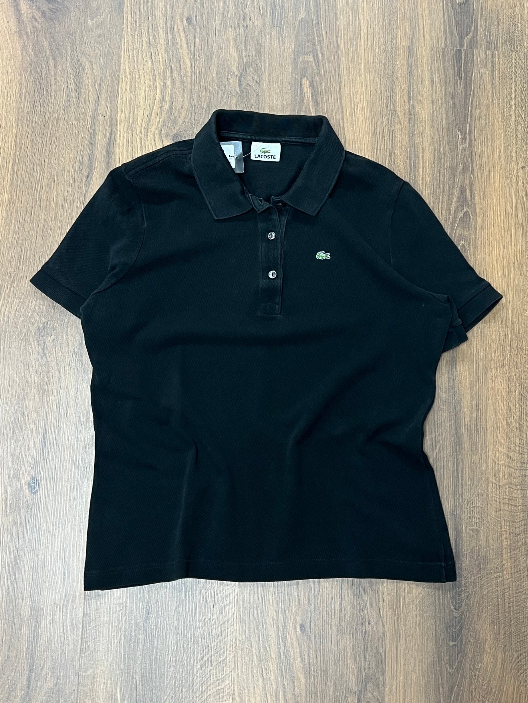 Lacoste Polo Top 🙋‍♀️ (M)