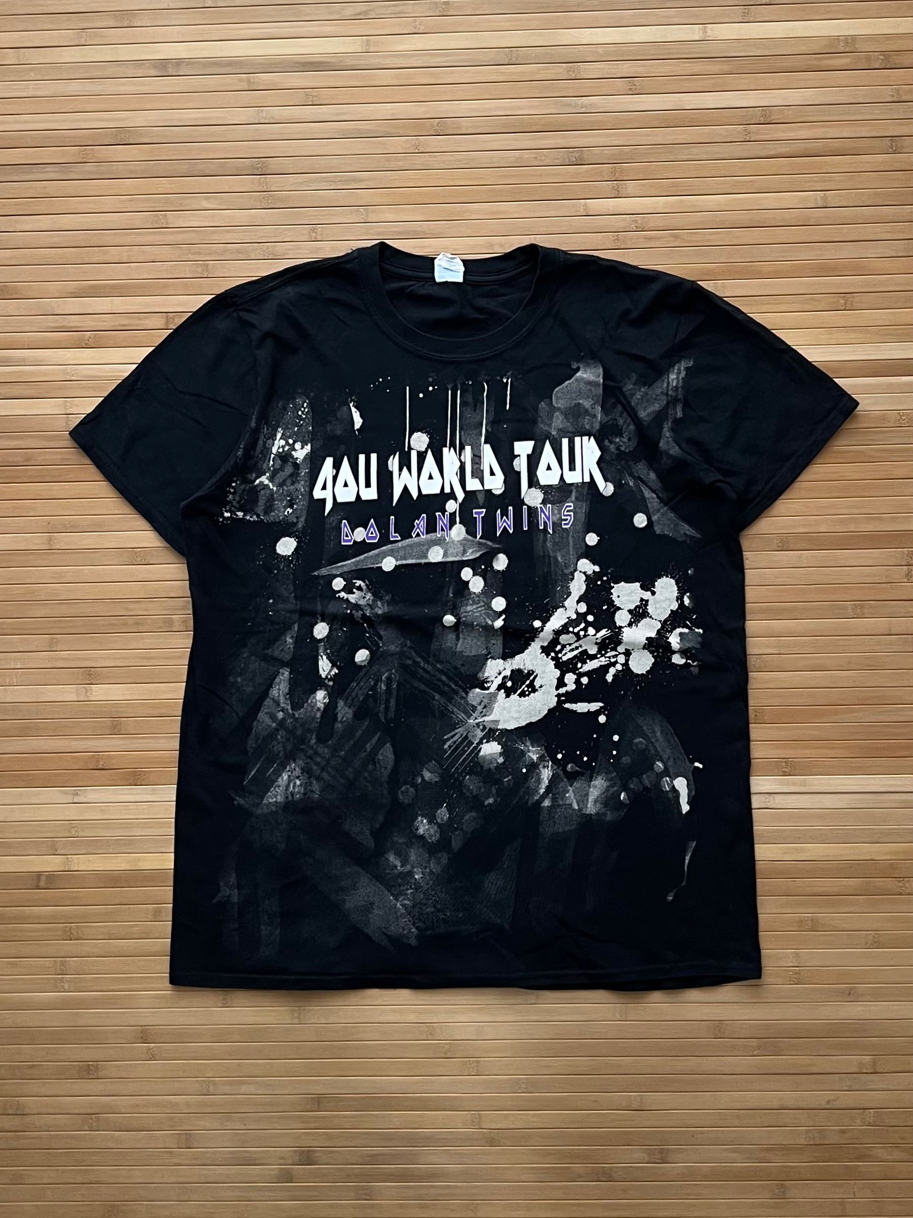 Dolan Twins World Tour (XL)