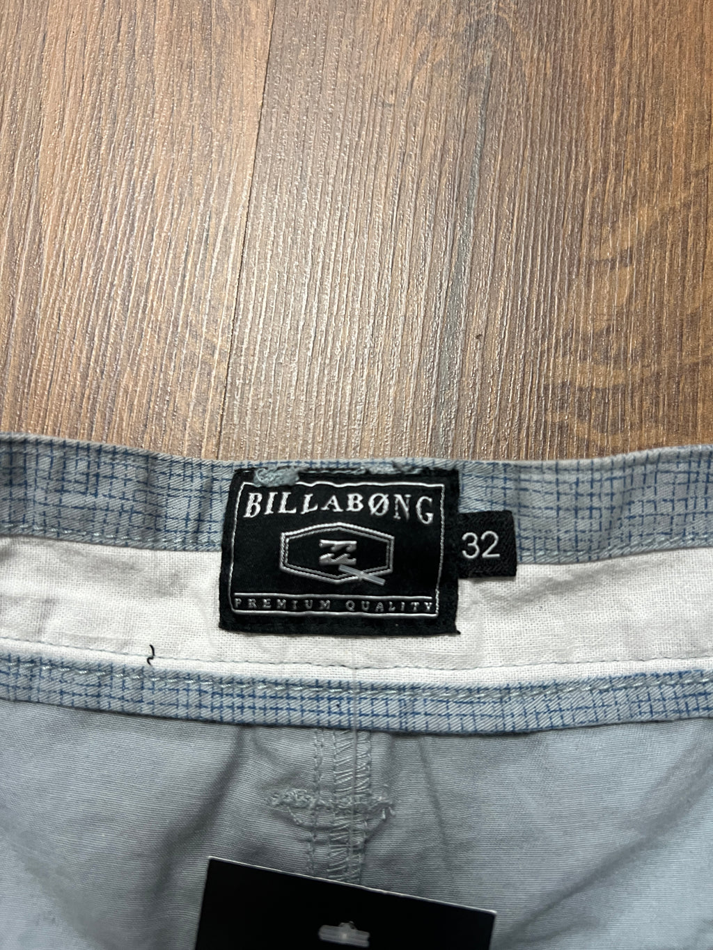 Billabong Striped Shorts (32)