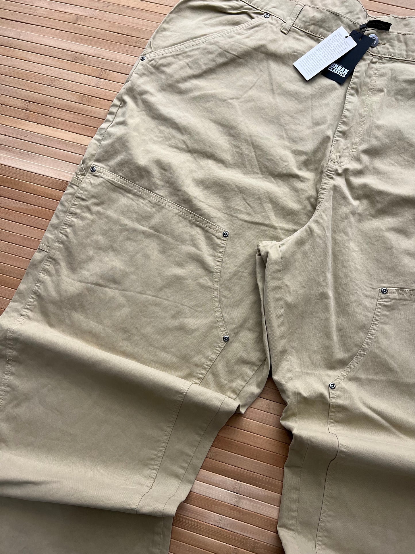 Urban Classics Double Knees (46x34)