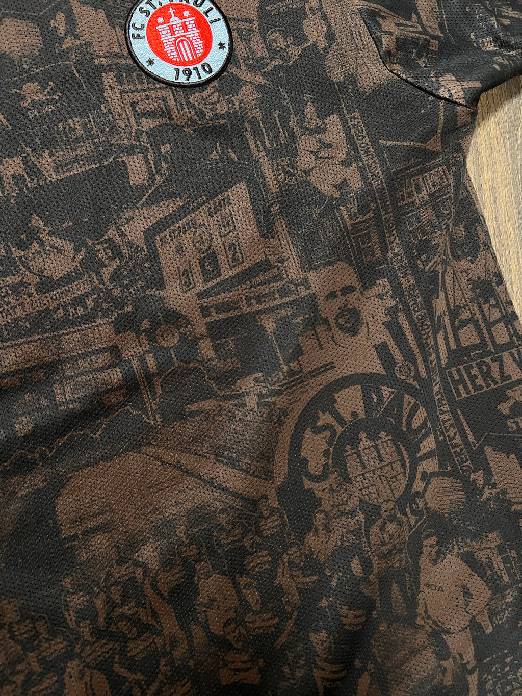 2010/11 St Pauli Reversible home Jersey (M)