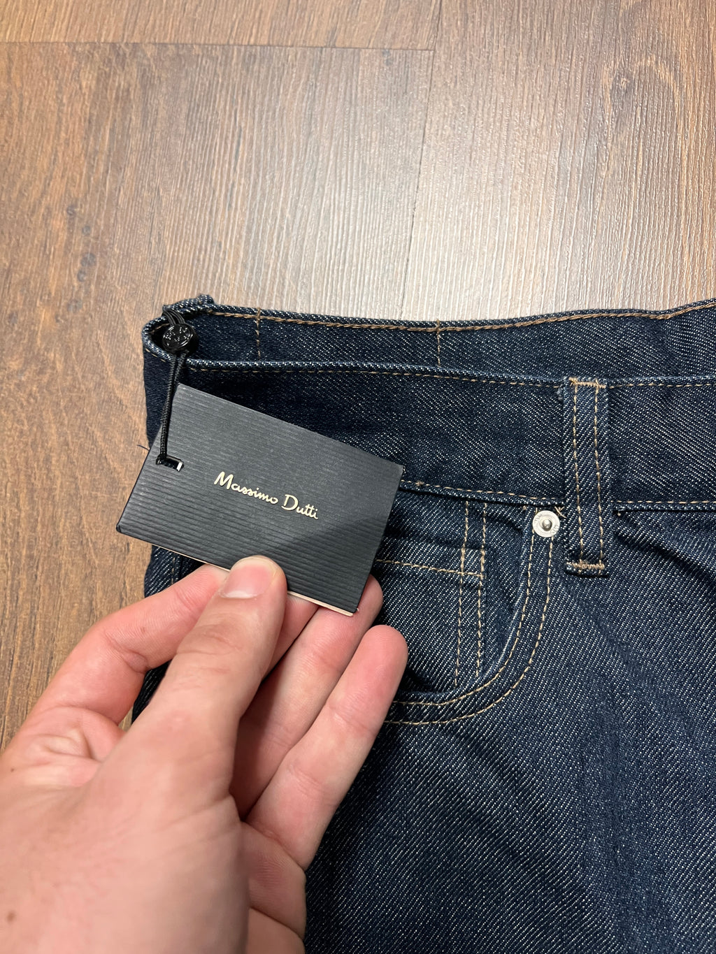 Brand New Massimo Dutti Raw denim jeans(32x30)
