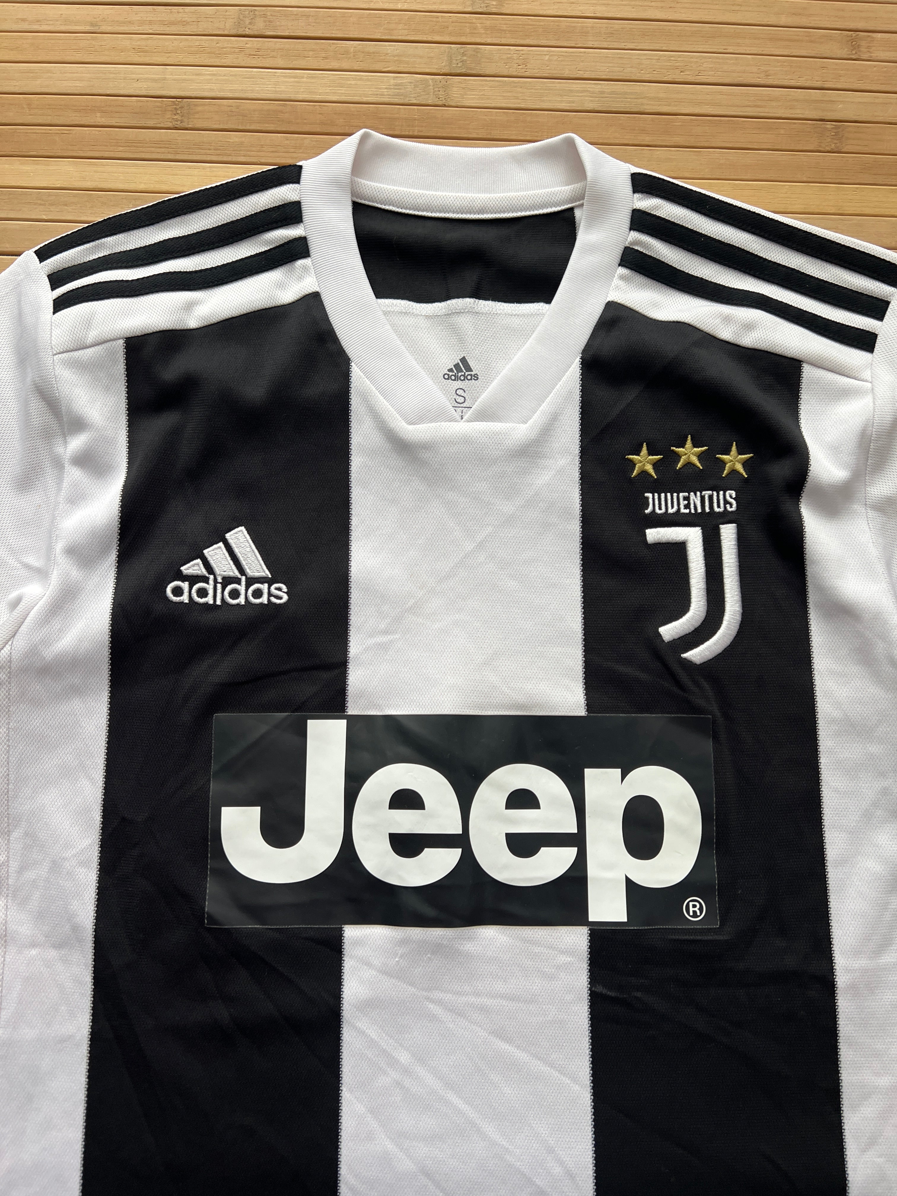 Juventus 2018 Home Kit (S)