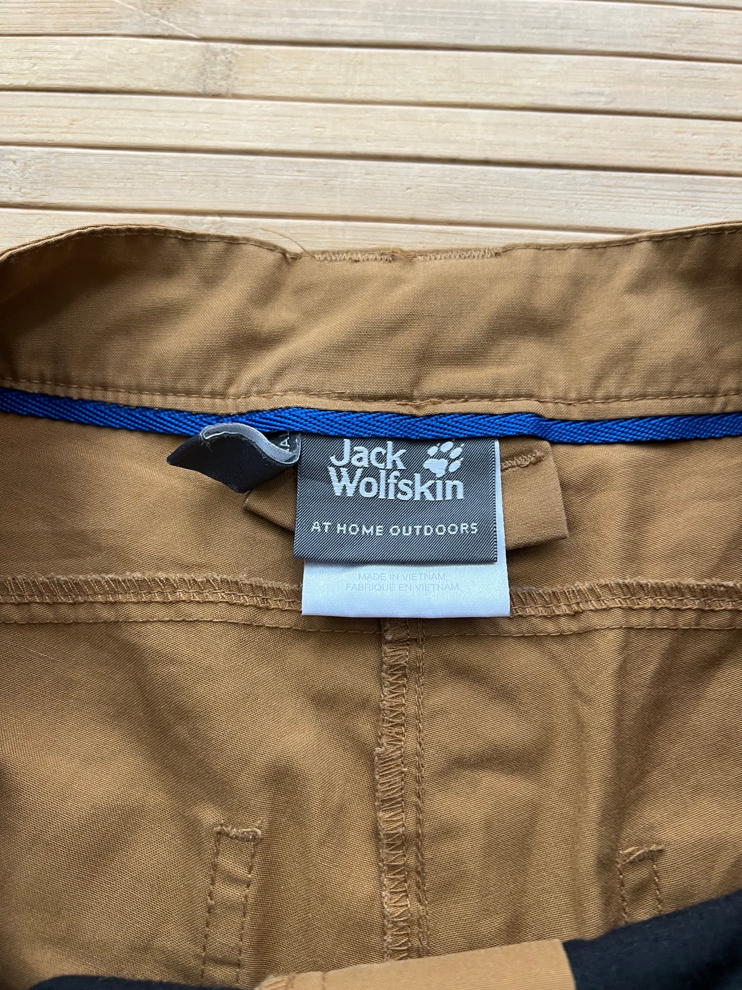 Jack Wolf Skin Hiking Pants (30x32)