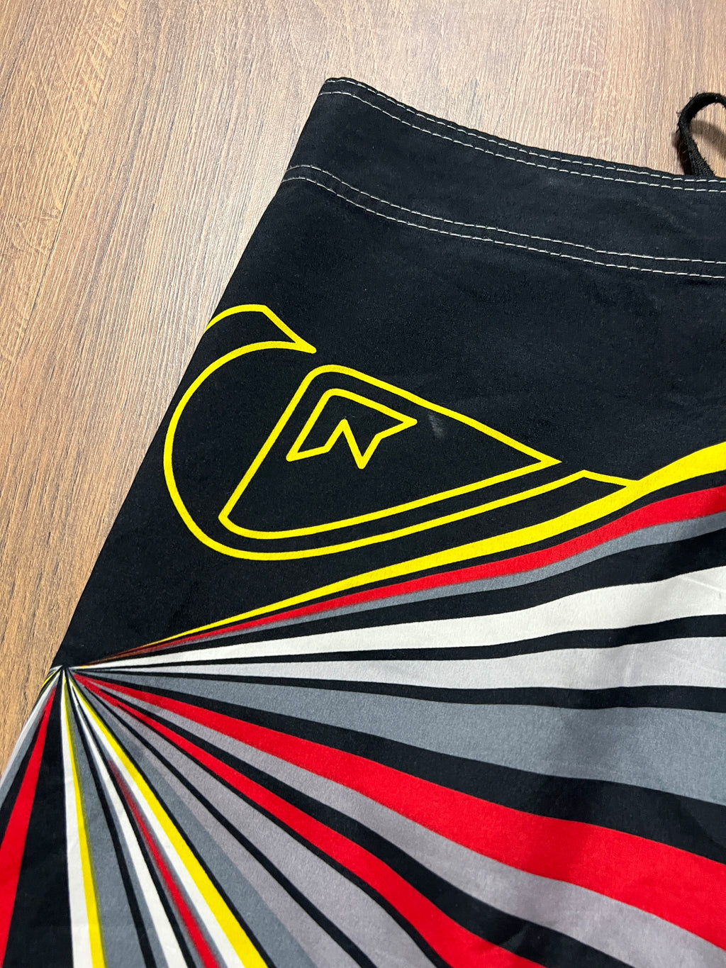 quicksilver striped boardshorts (38)