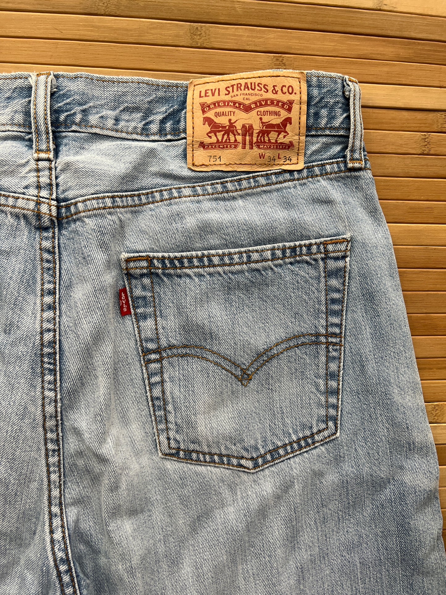 Levis Jeans (34x30)