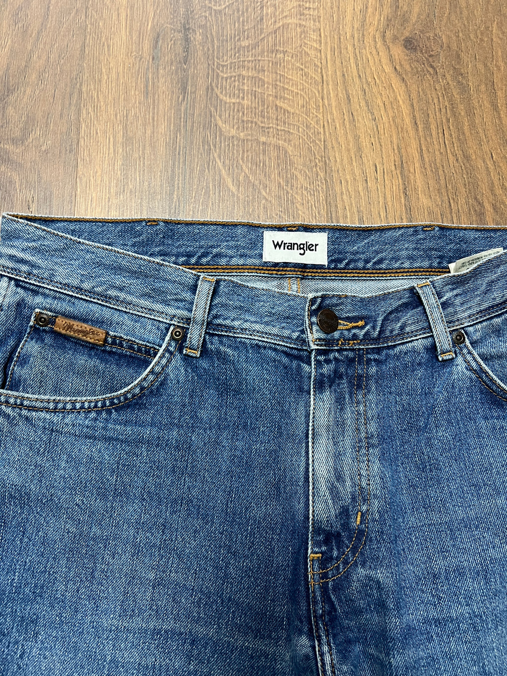 Wrangler Baby Blue Jeans (32x34)