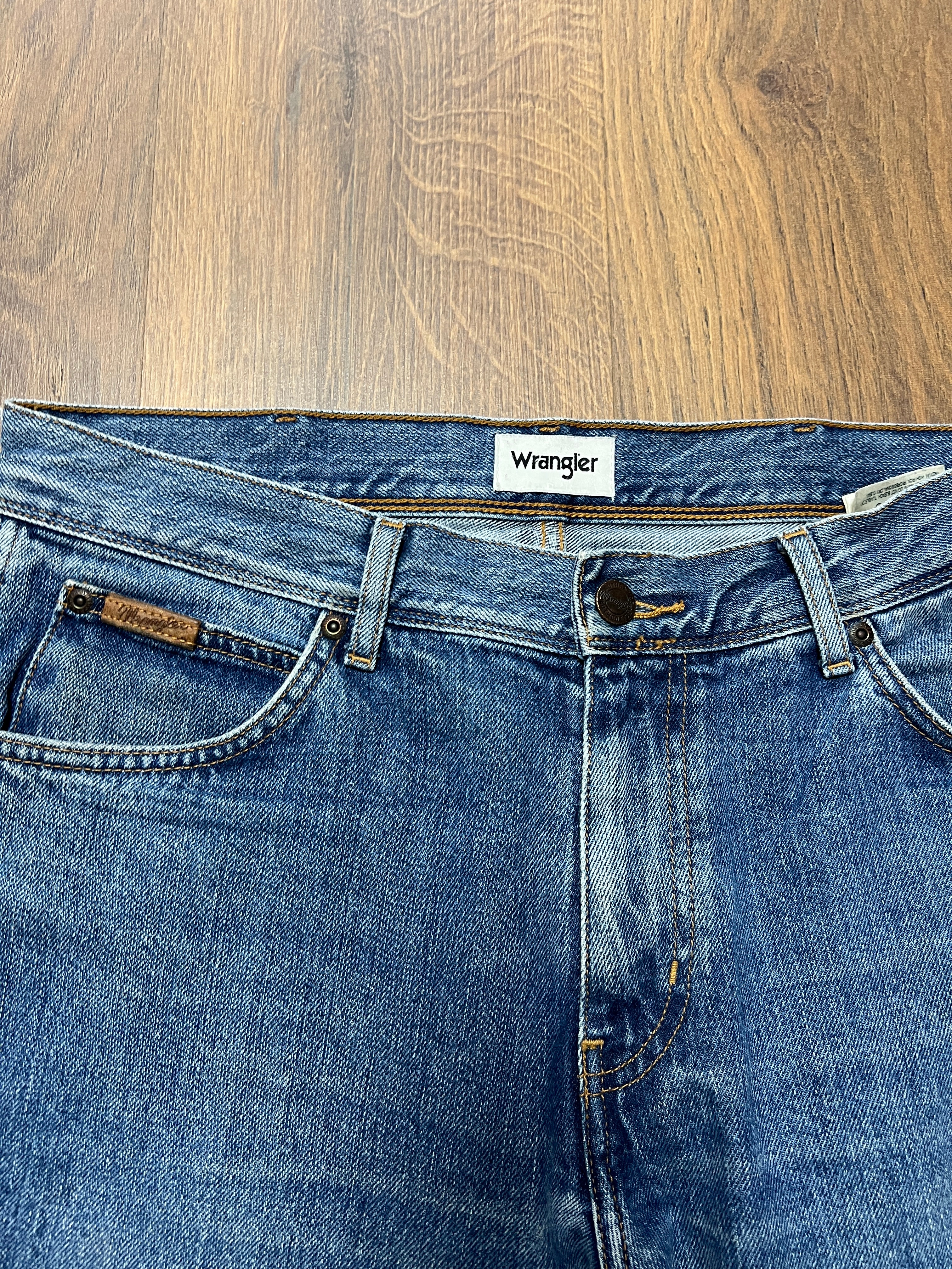 Wrangler Baby Blue Jeans (32x34)