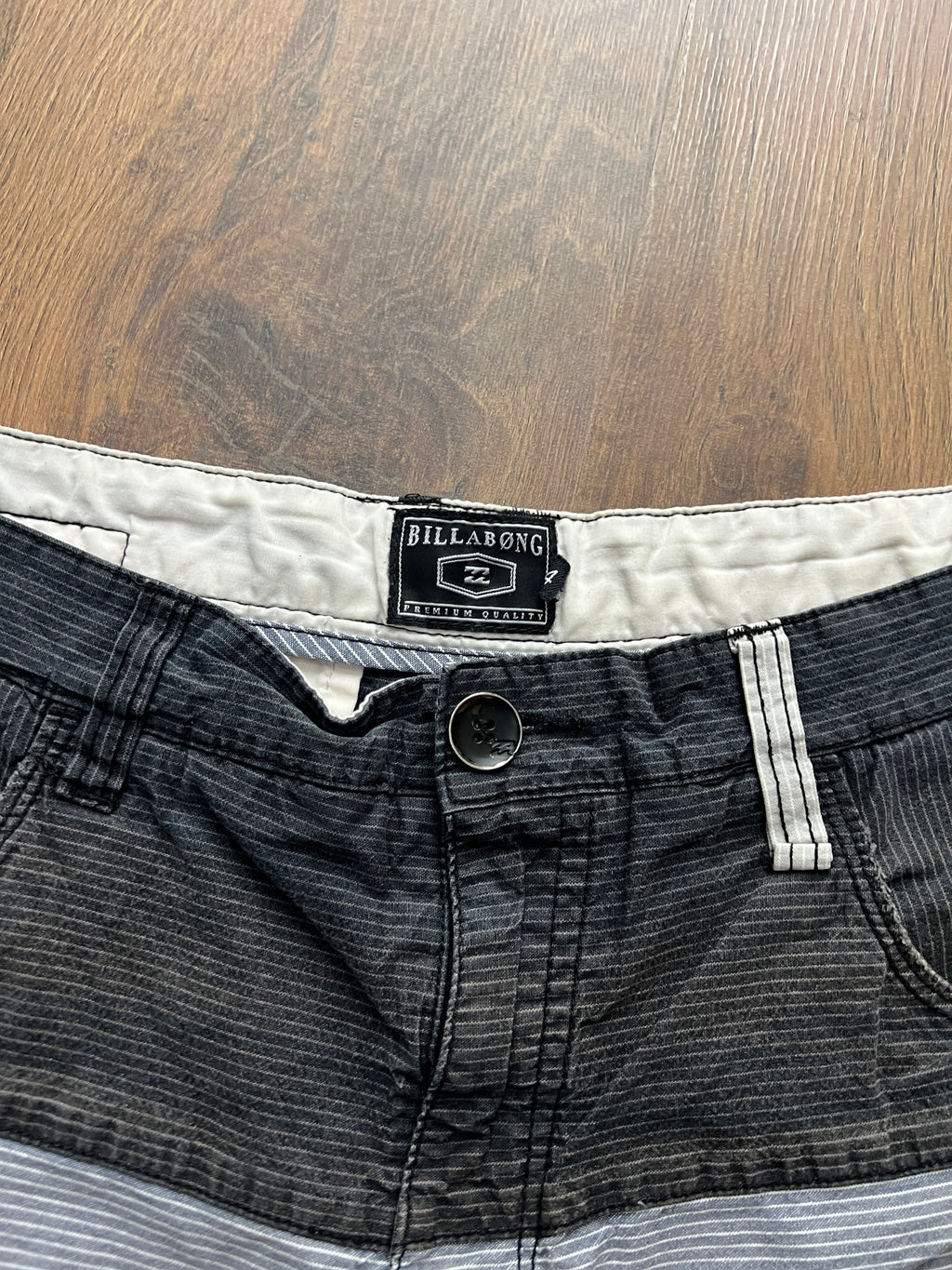 Billabong Striped Shorts (32)