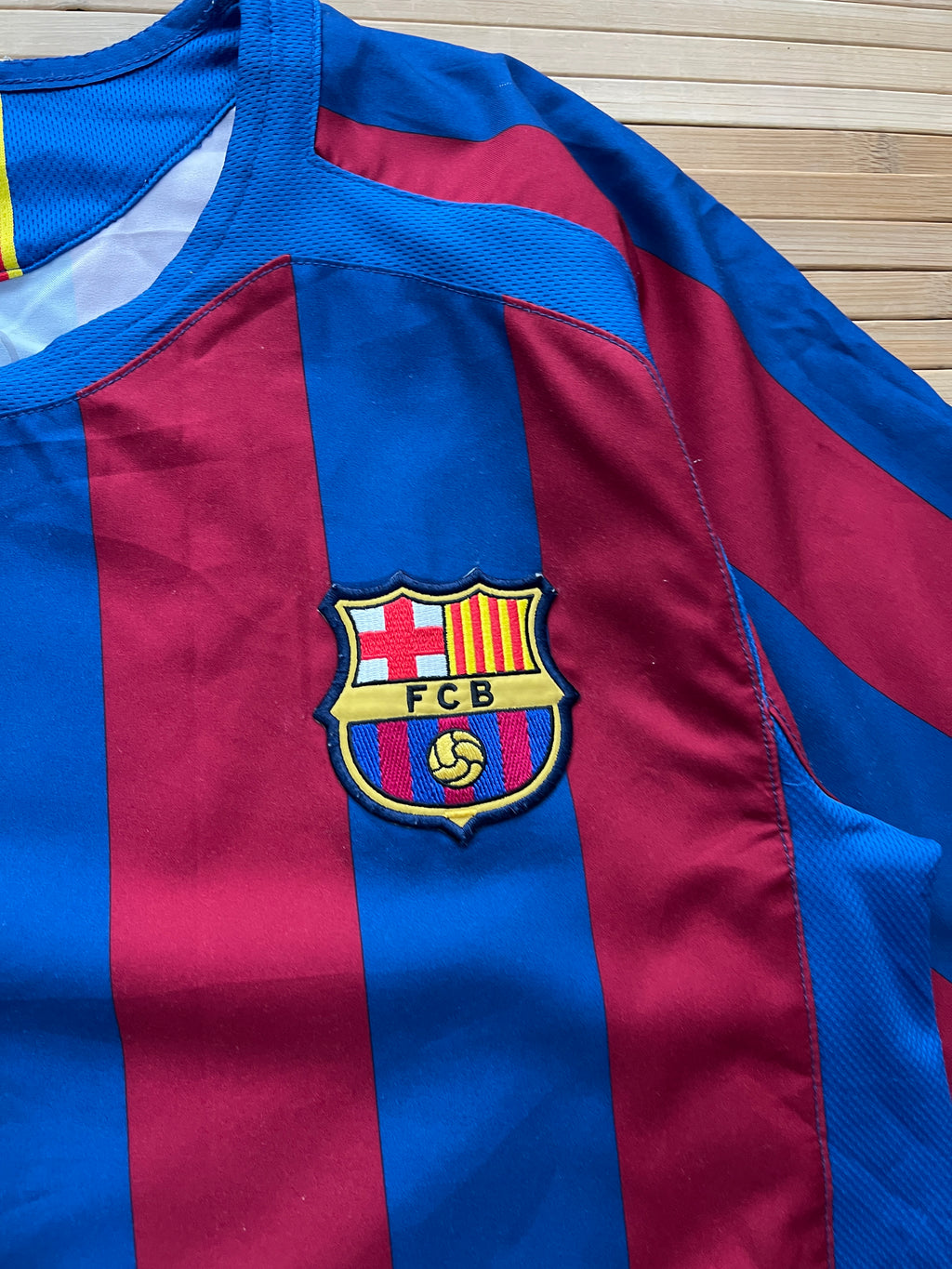 Barcelona 2005-2006 Home Jersey (M)