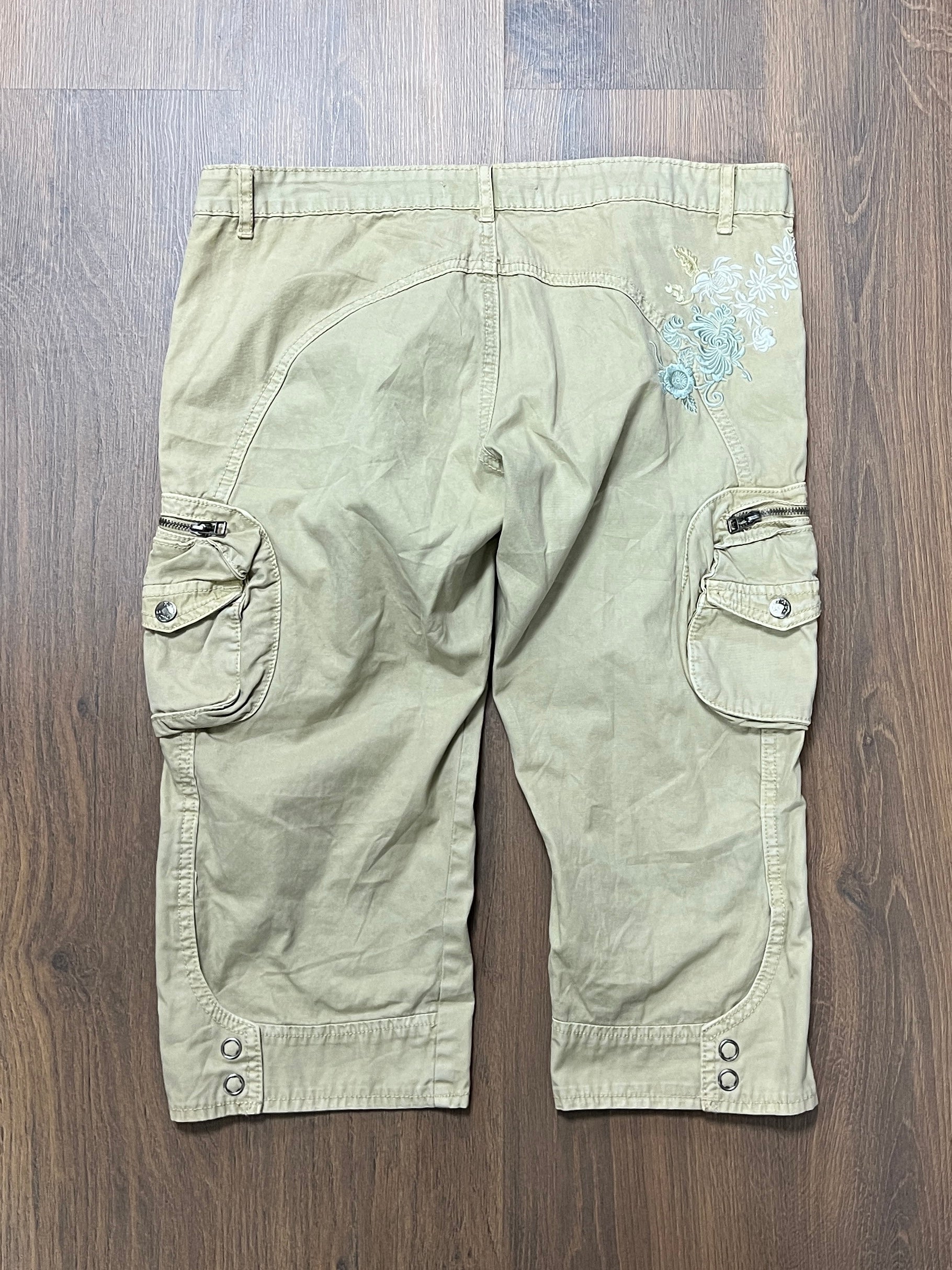Y2K Cargo Capris🙋‍♀️ (34)