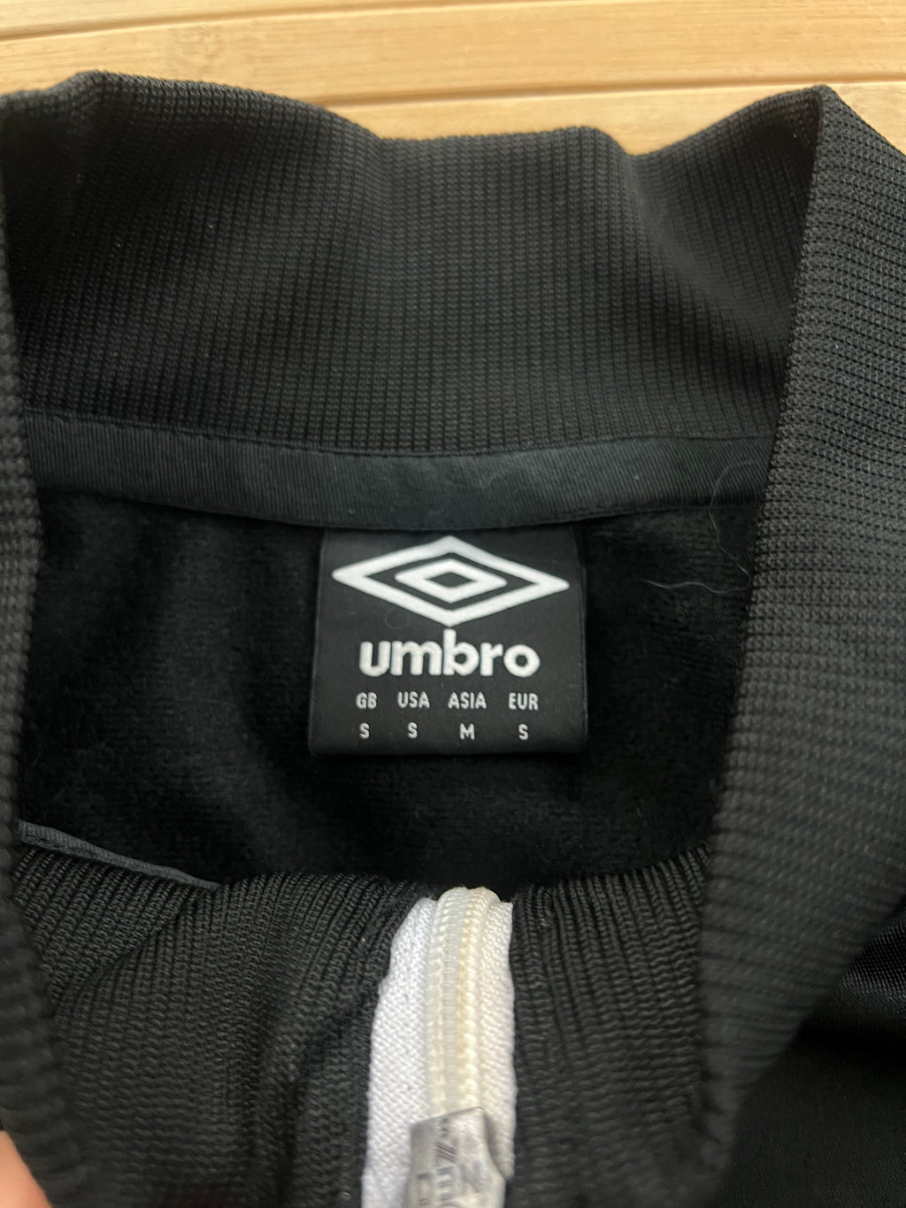 Umbro Zip Up (S)