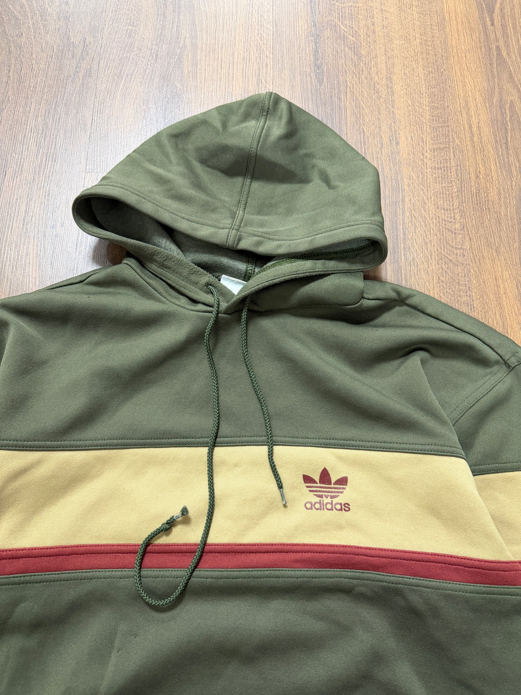 Adidas 90s hoodie(M)