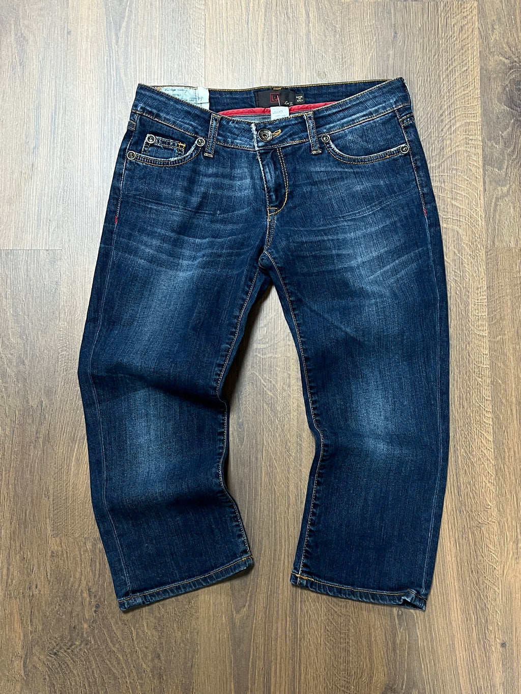 Liu-Jo Capris🙋‍♀️  (30)