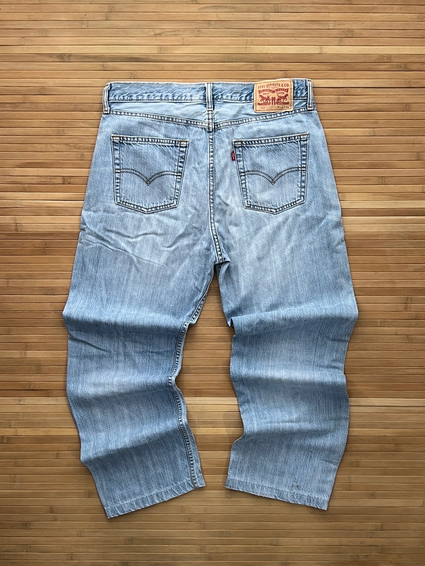 Levis Jeans (34x30)