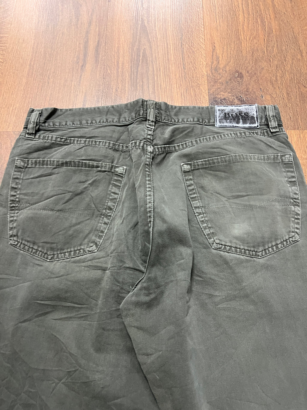 Huggo Boss Distressed Jeans(34x30)