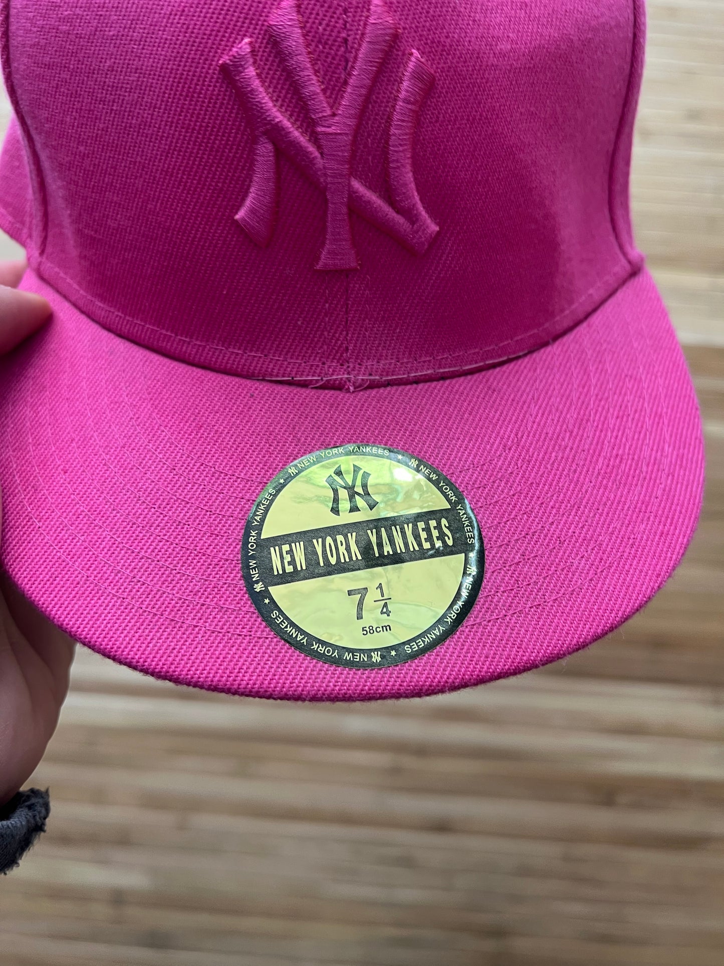 NY New Era Pink Fitted (7.1/4 58cm)