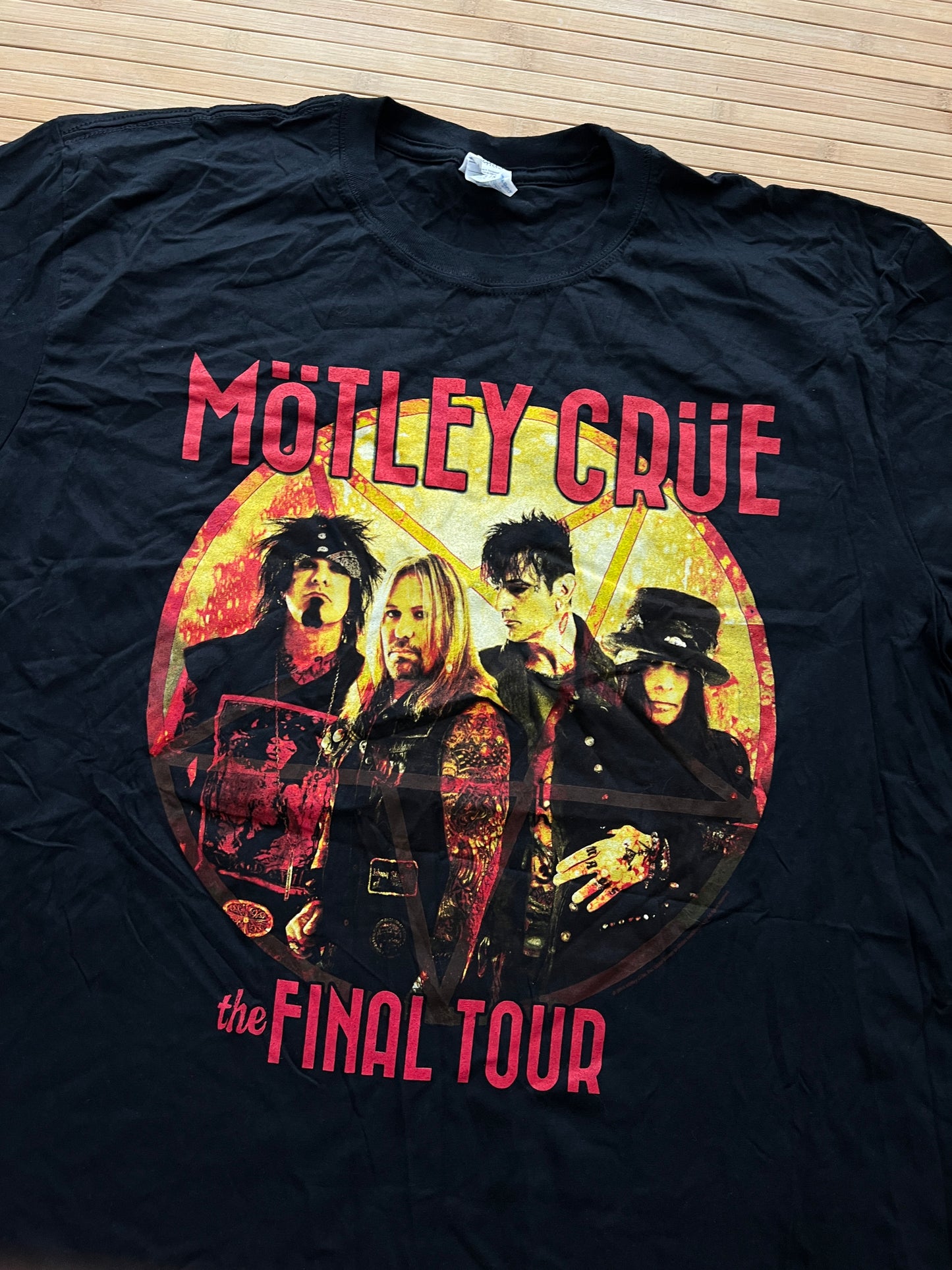 Motlet Crue Vintage T-Shirt (XL)