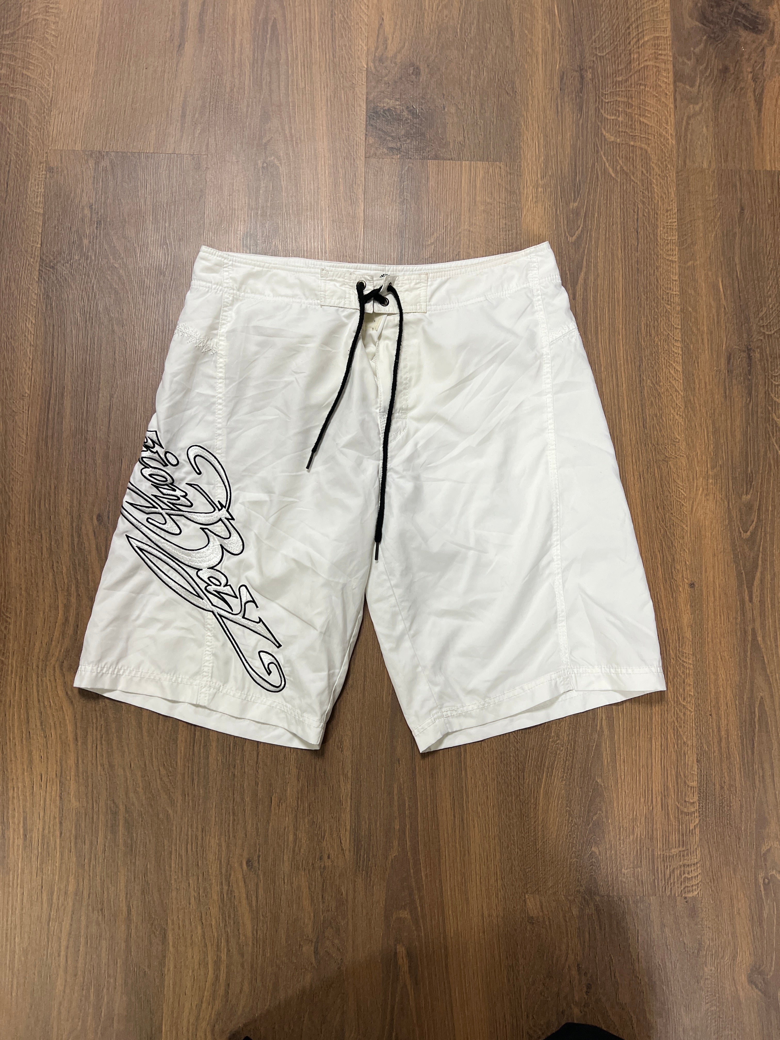 Scorpion bay white board shorts (34)
