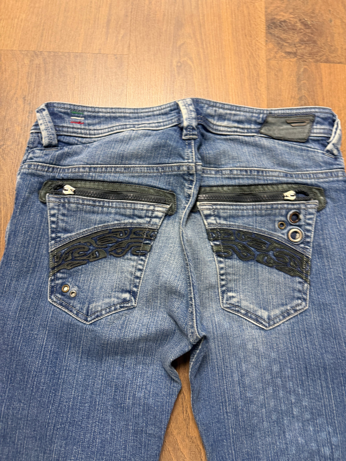 Diesel Jeans 💁🏼‍♀️ (30x30)
