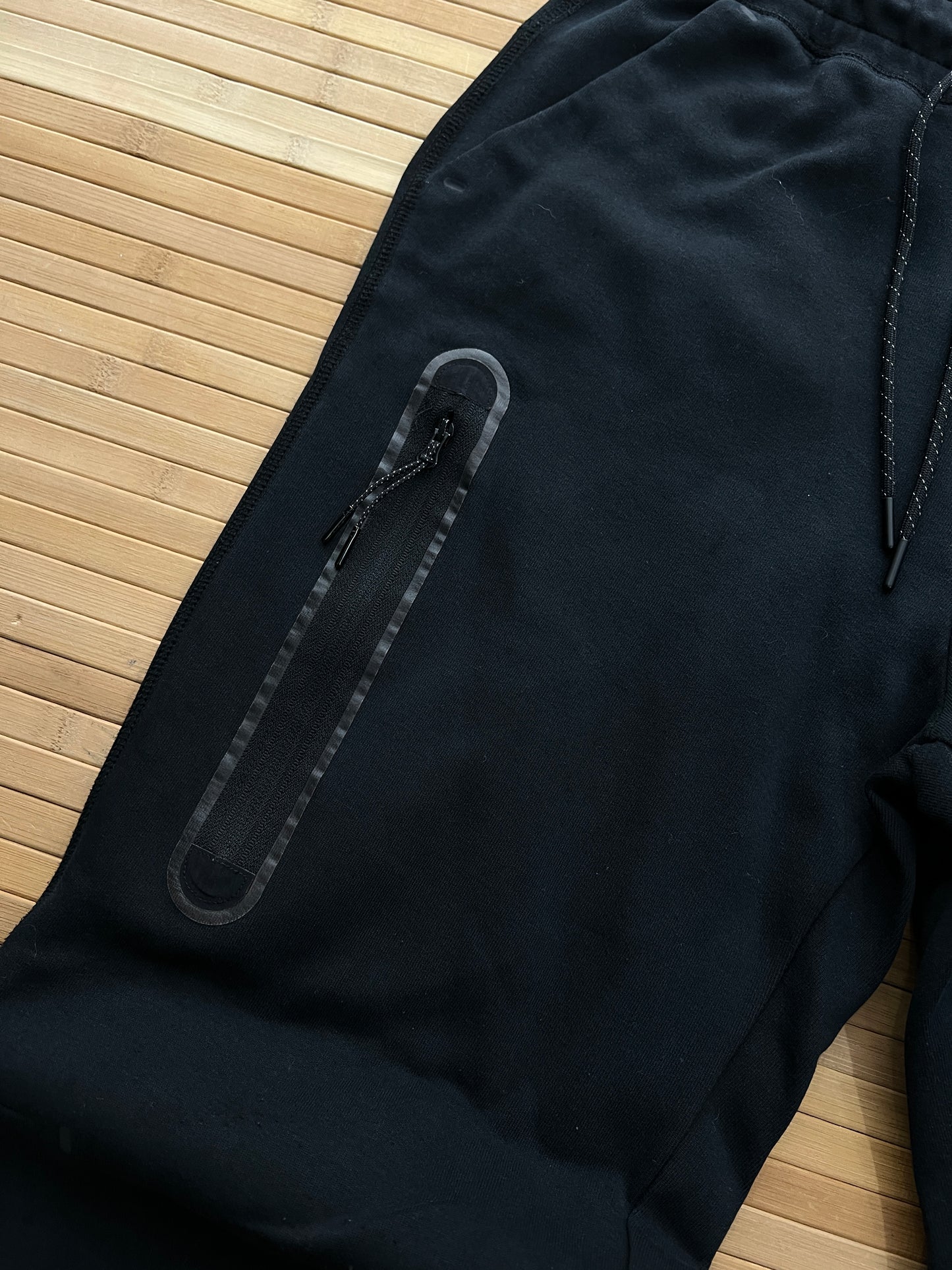 Nike Tech Fleece Bottoms (S)