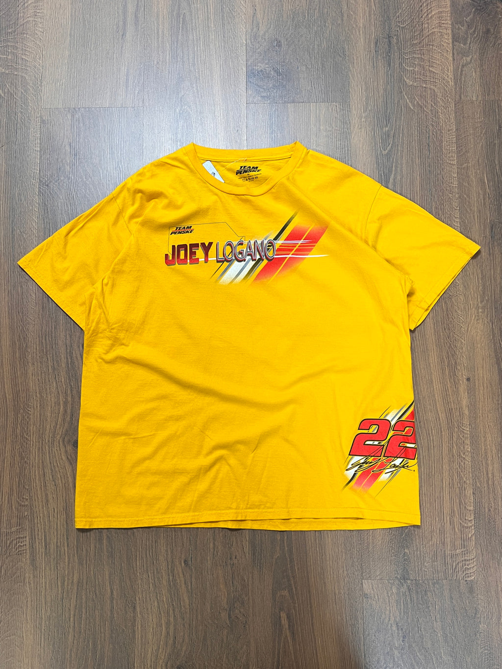Joey Logano Nascar Tshirt(L)