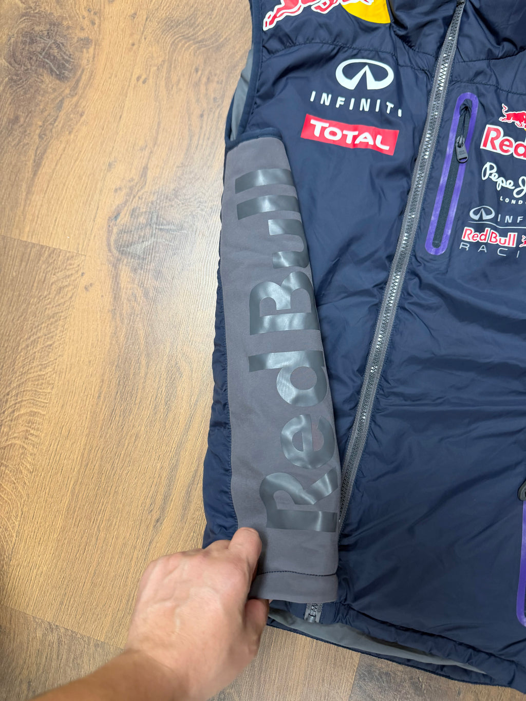 Pepe Jeans Red Bull Vest (M)