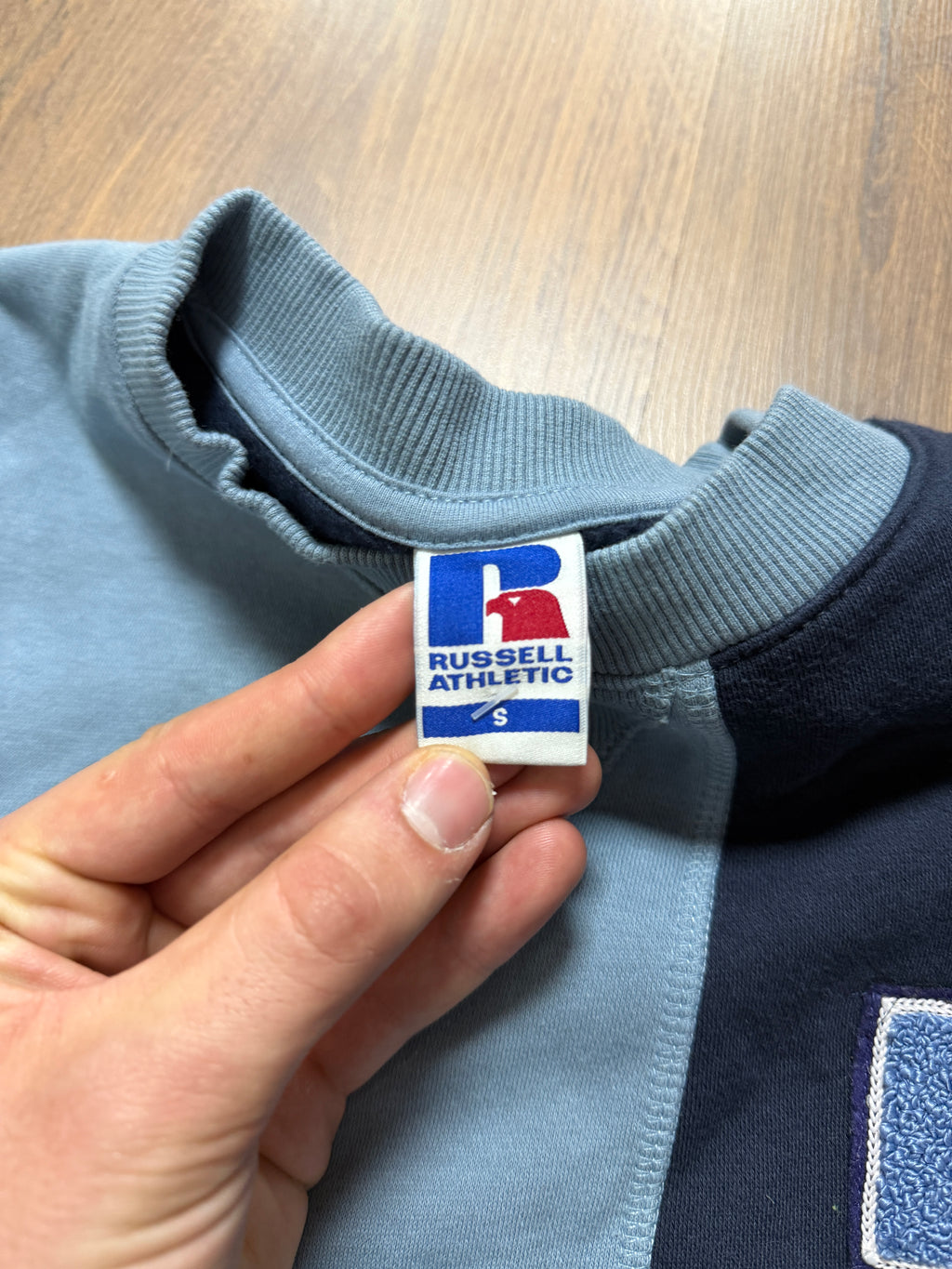 Russell Athletic Sweater( M)