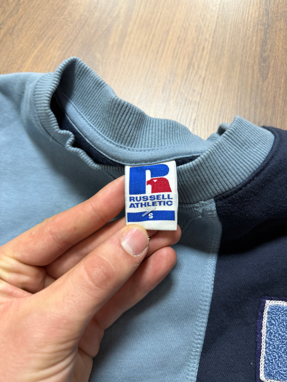 Russell Athletic Sweater( M)