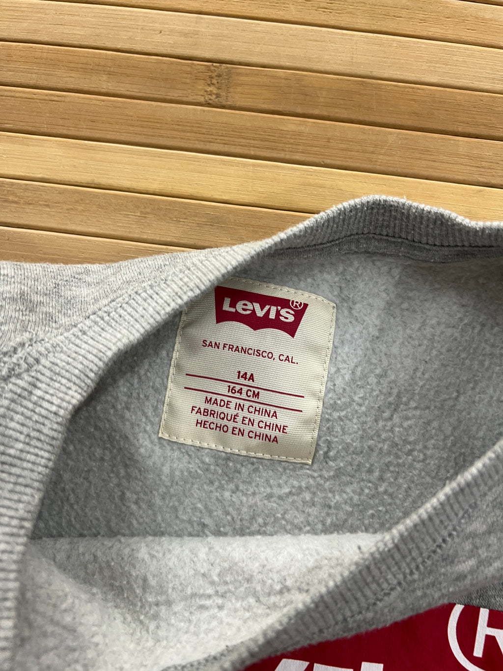 Levis Sweater (Xs)