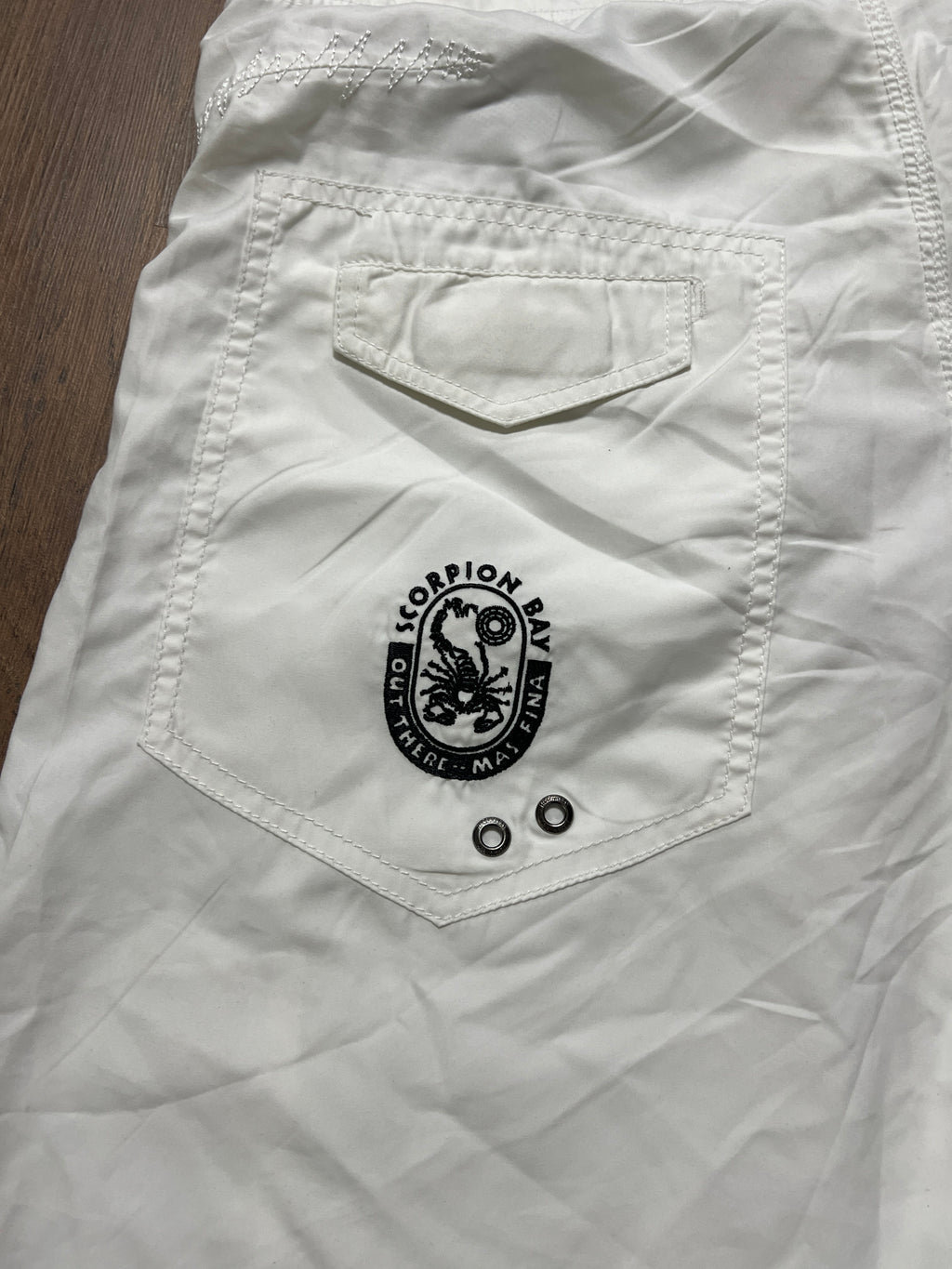 Scorpion bay white board shorts (34)