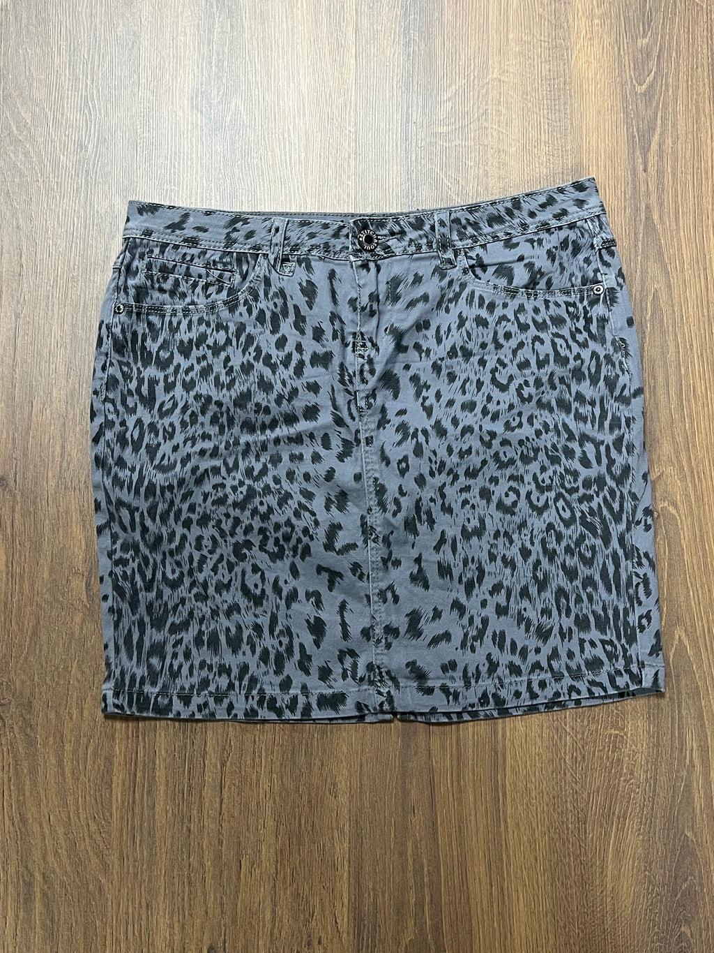Chetah Print Denim Skirt🙋‍♀️ (32)