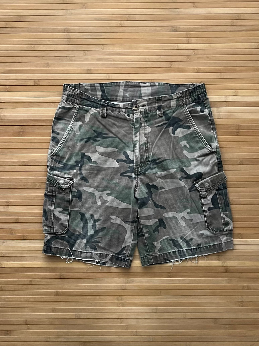 Camo Cargo Shorts (32)