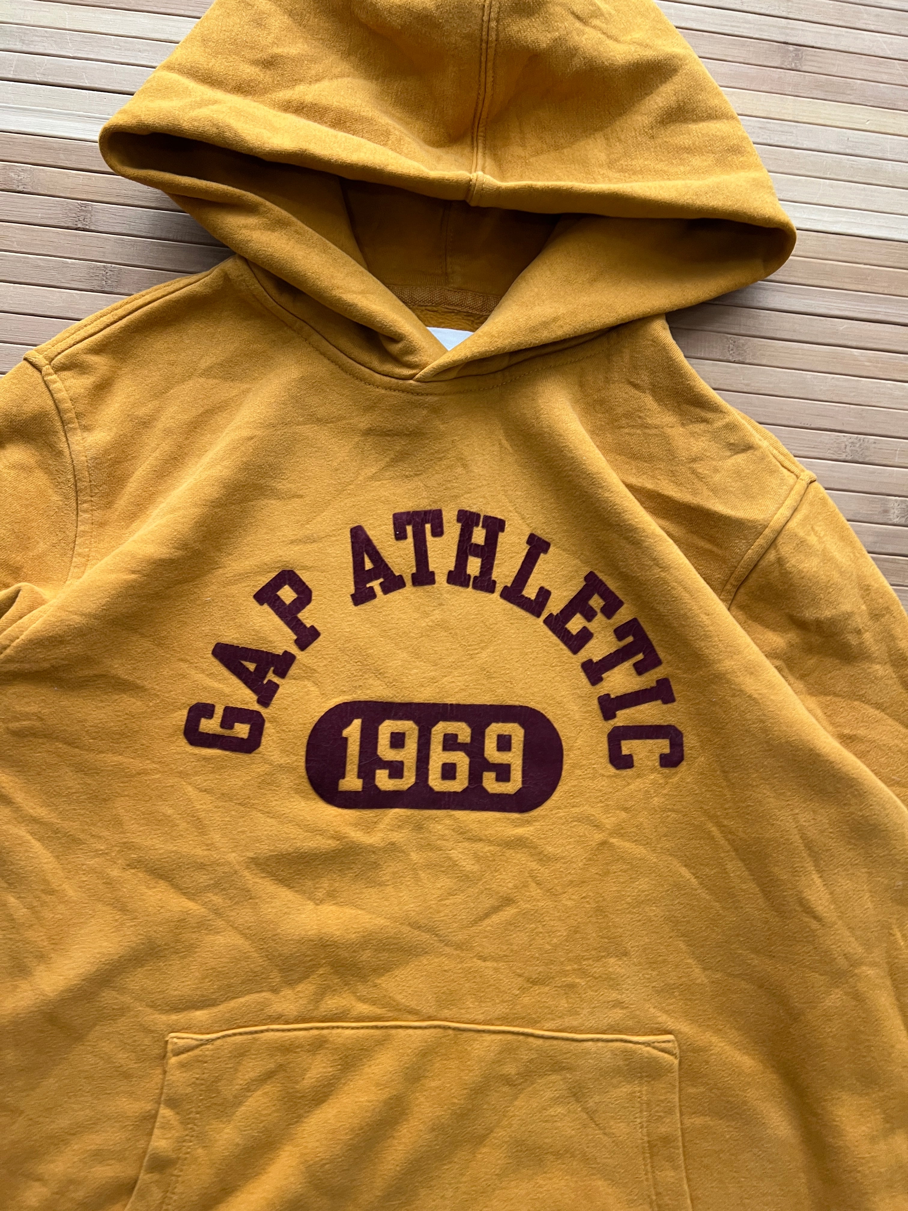 GAP Athletic Vintage Hoodie (M)