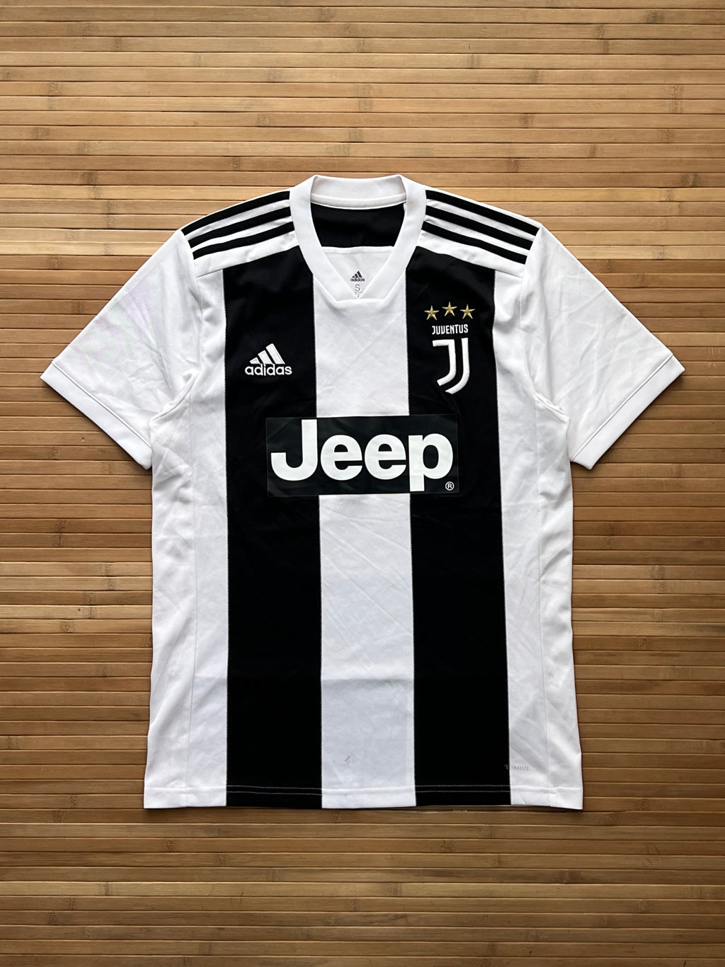 Juventus 2018 Home Kit (S)