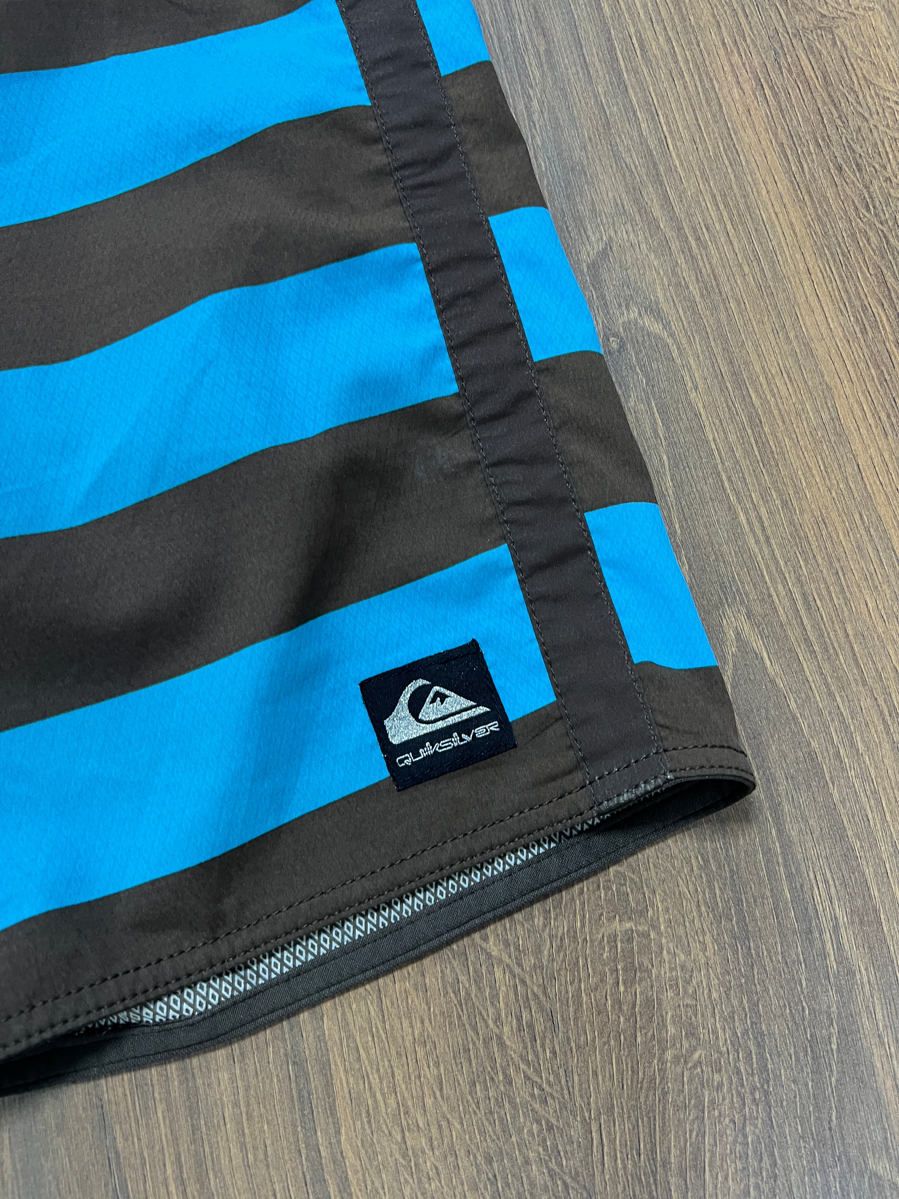 Striped quick silver board shorts (32)