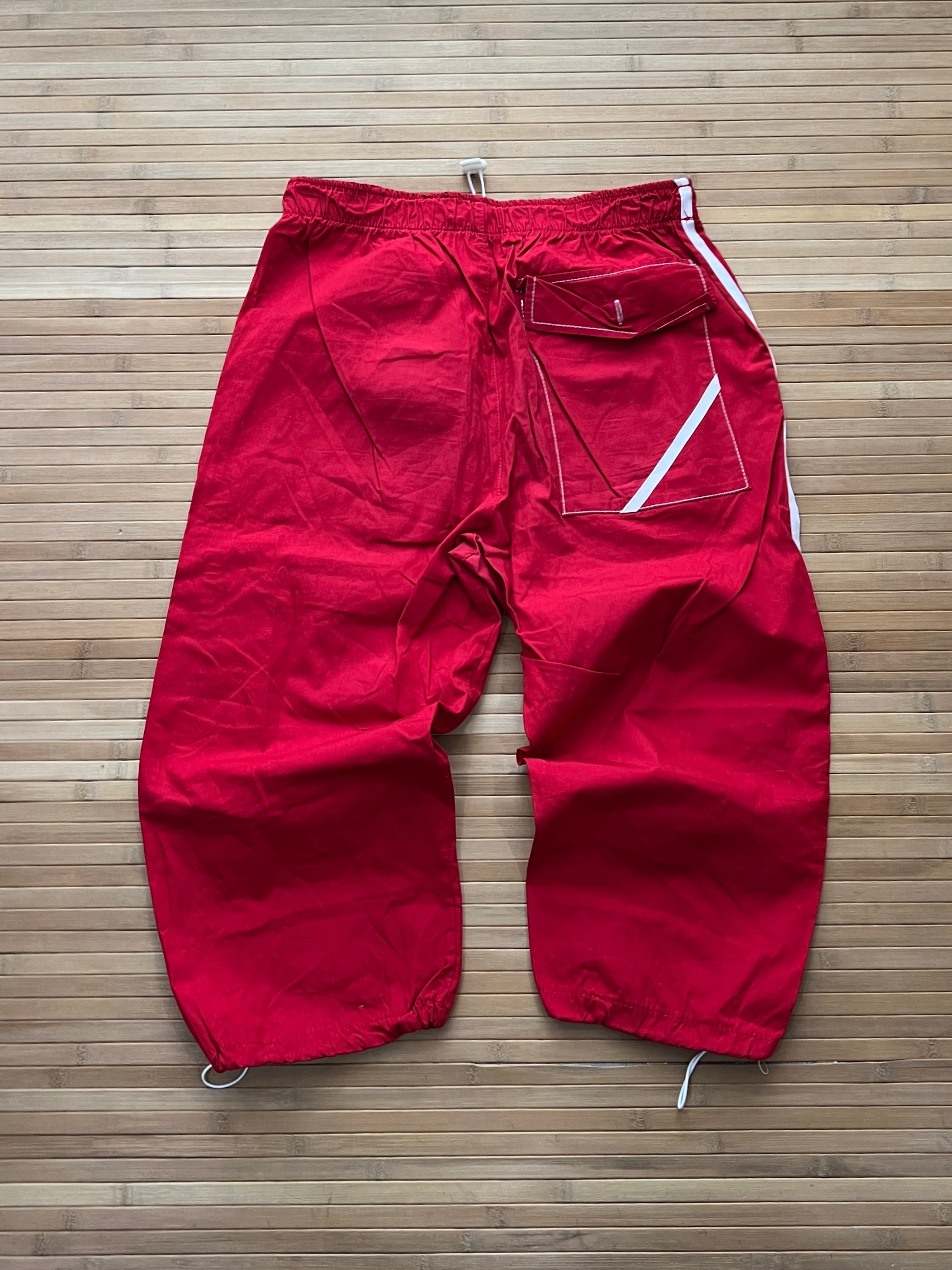 Red Capris 🙋‍♀️ (28/30)