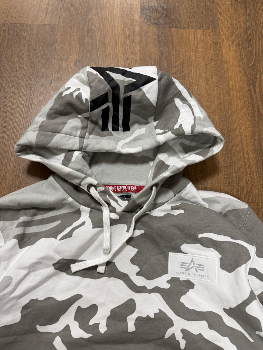 Alpha Industry Snow Camo hoodie(L)
