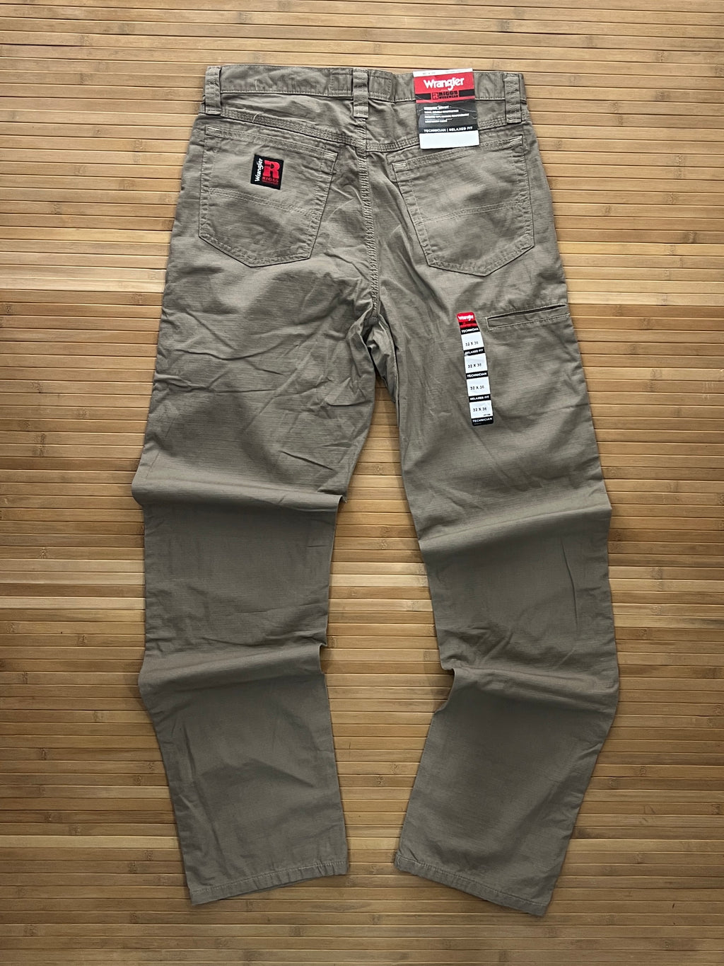 Wrangler Cargo Pants new with tags (32x34)