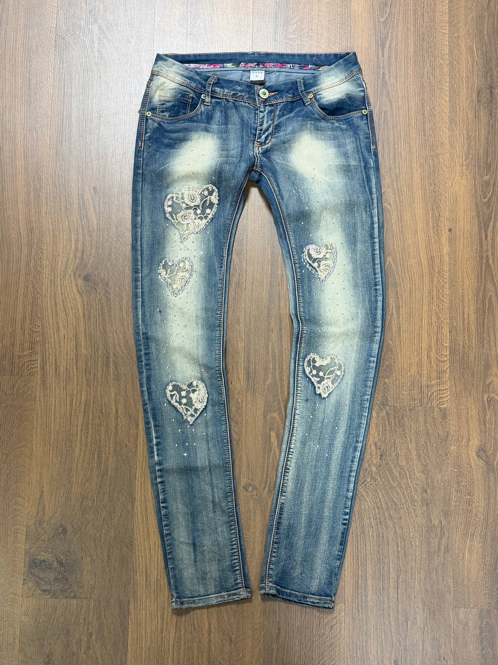 Y2K Studded Jeans 🙋‍♀️ (30x30)