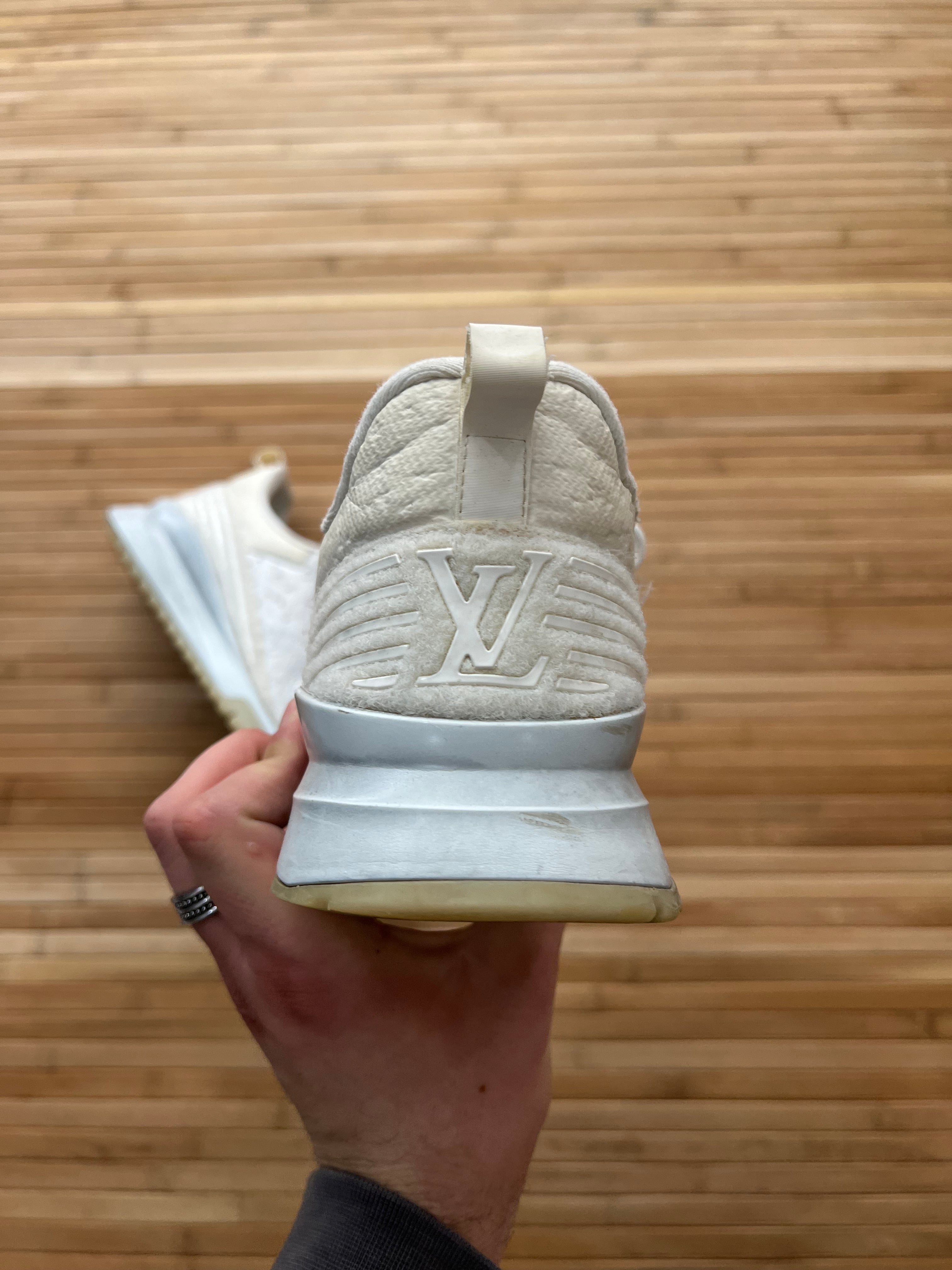 Louis Vuitton Sneakers (44)