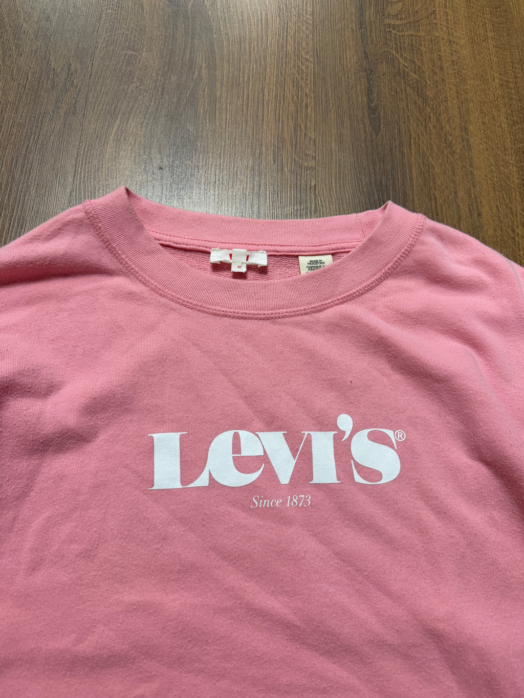 Levis Pink Sweater 🙋‍♀️ (M)