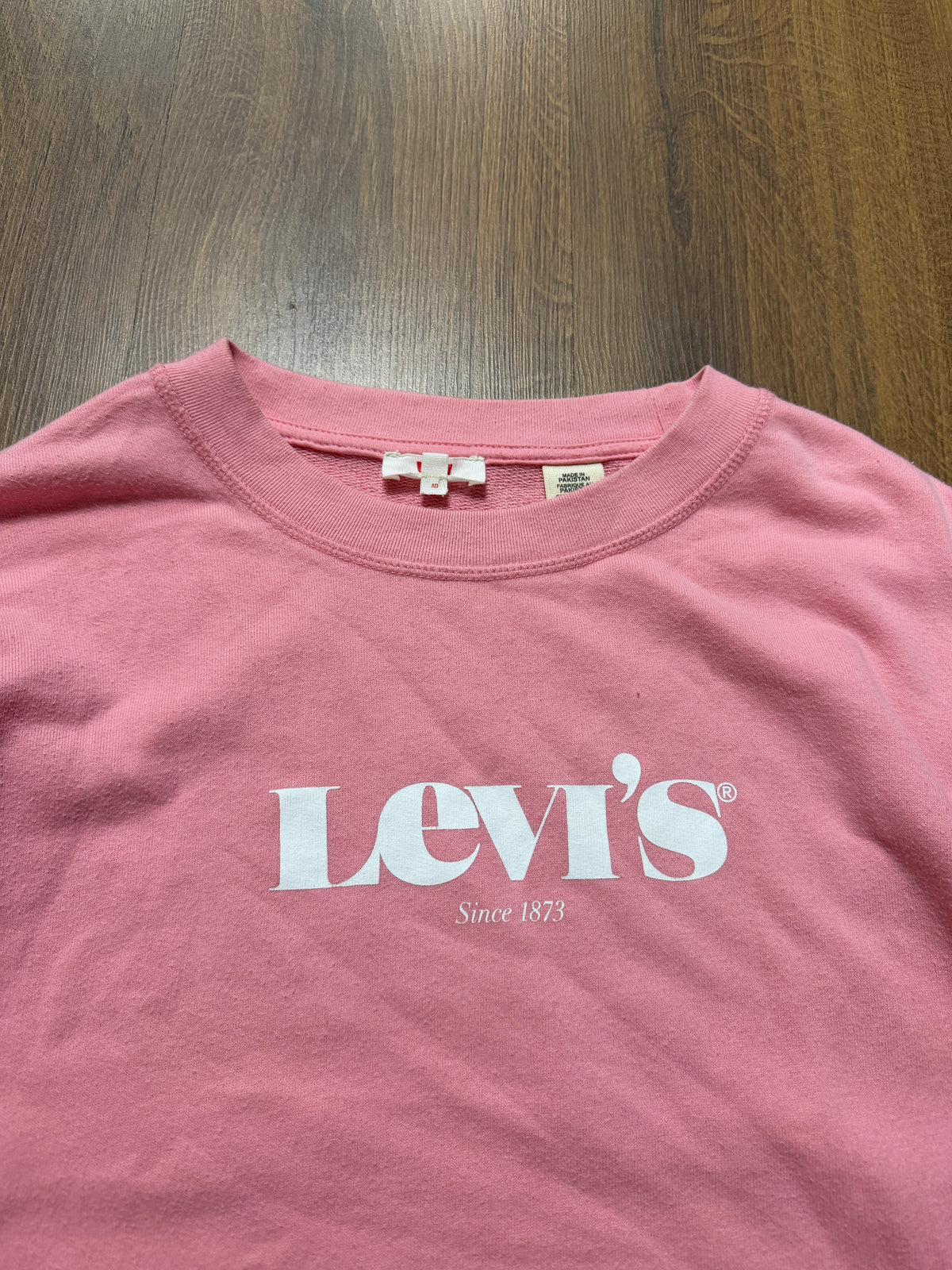 Levis Pink Sweater 🙋‍♀️ (M)