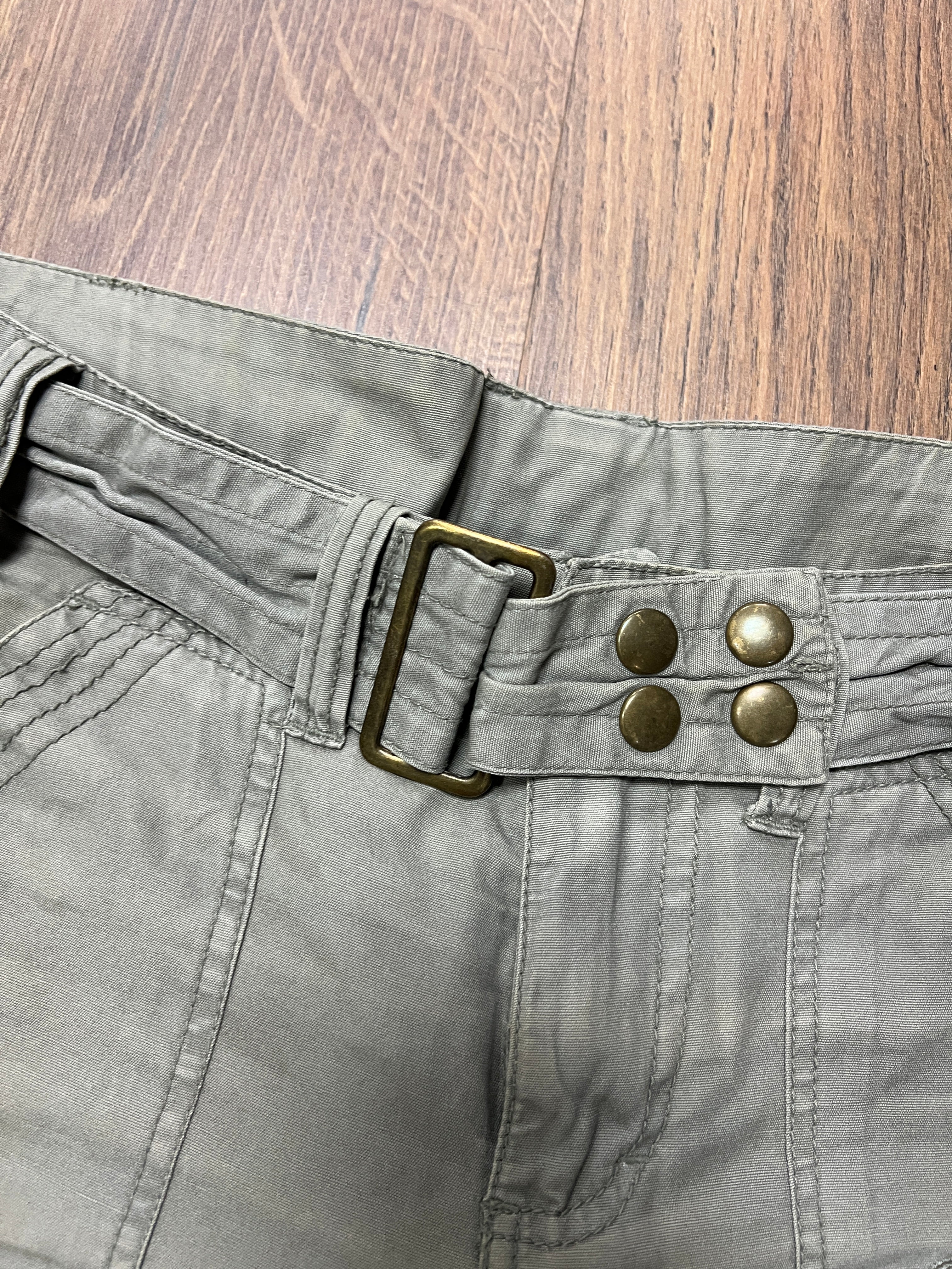 Y2K Khaki Pants🙋‍♀️ (30x30)