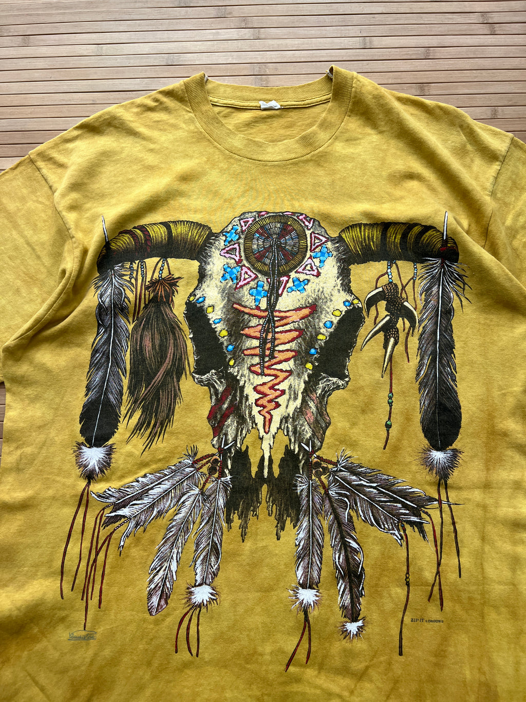 The mountain 90s Tshirt (L)