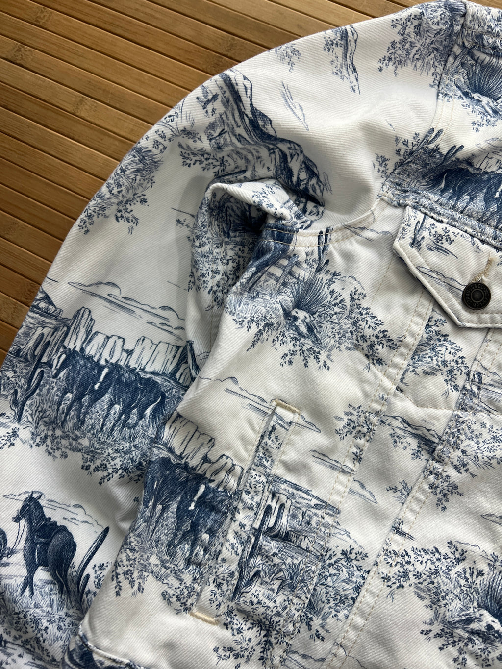 Levis Jacket 🙋‍♀️ (S)