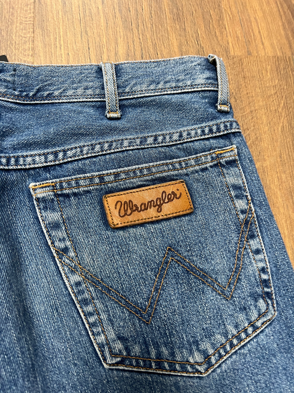 Wrangler Baby Blue Jeans (32x34)