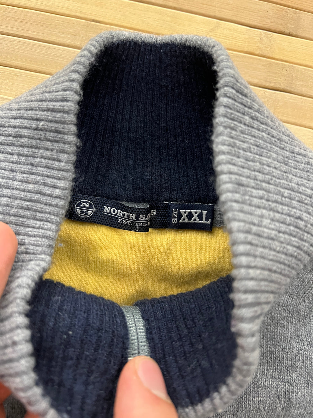 Northsale Zip Up Knitwear (XL)