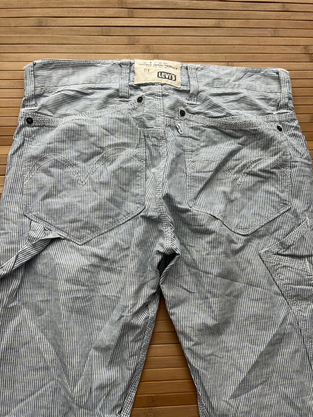 Levis Carpenter Striped Pants
(34x32)